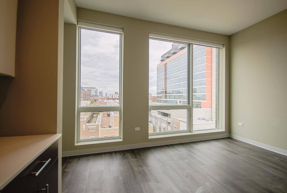 Apartment for rent at 851 W Grand, Chicago, IL 60642