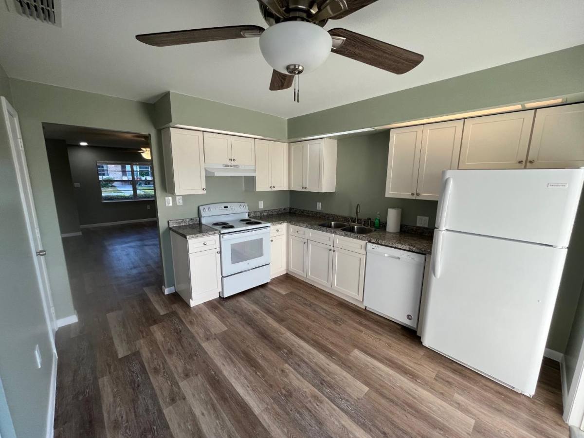 Apartment for rent at 101 Lake Hunter Dr #7, Lakeland, FL 33803