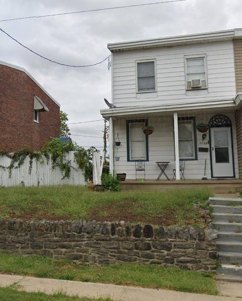 Townhouse for rent at 3308 W 3rd St, Marcus Hook, PA 19061