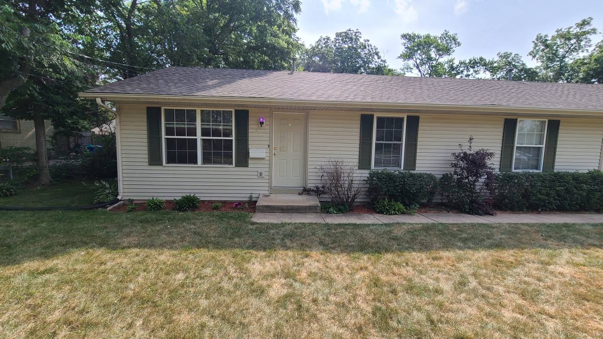 Townhouse for rent at 1900 Remington Rd, Rockford, IL 61108