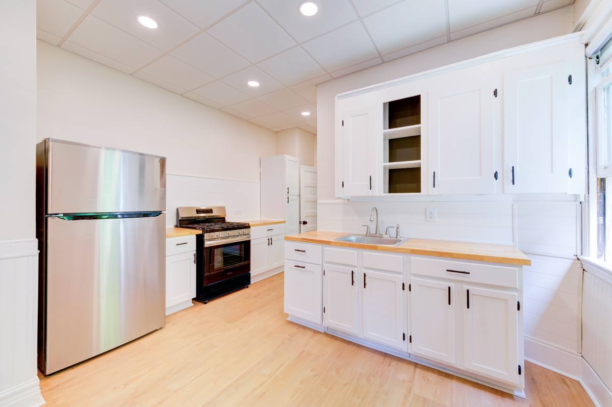 Apartment for rent at 21 N Main Ave #1, Albany, NY 12203