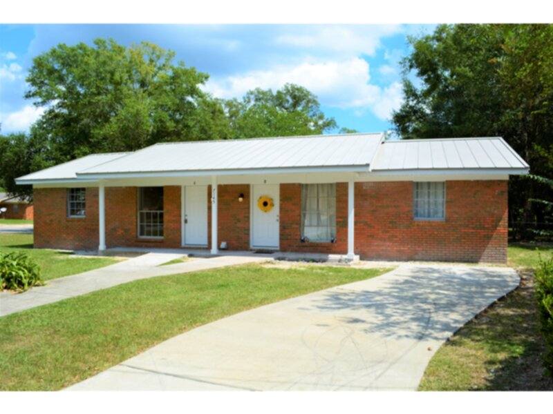 Townhouse for rent at 7145 Pearson Rd #B, Pensacola, FL 32526