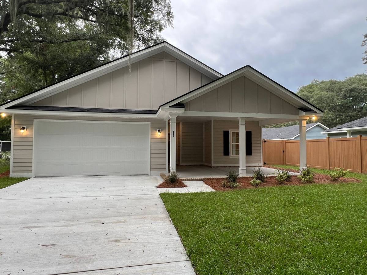 House for rent at 905 Martin Luther King Jr Blvd, Darien, GA 31305