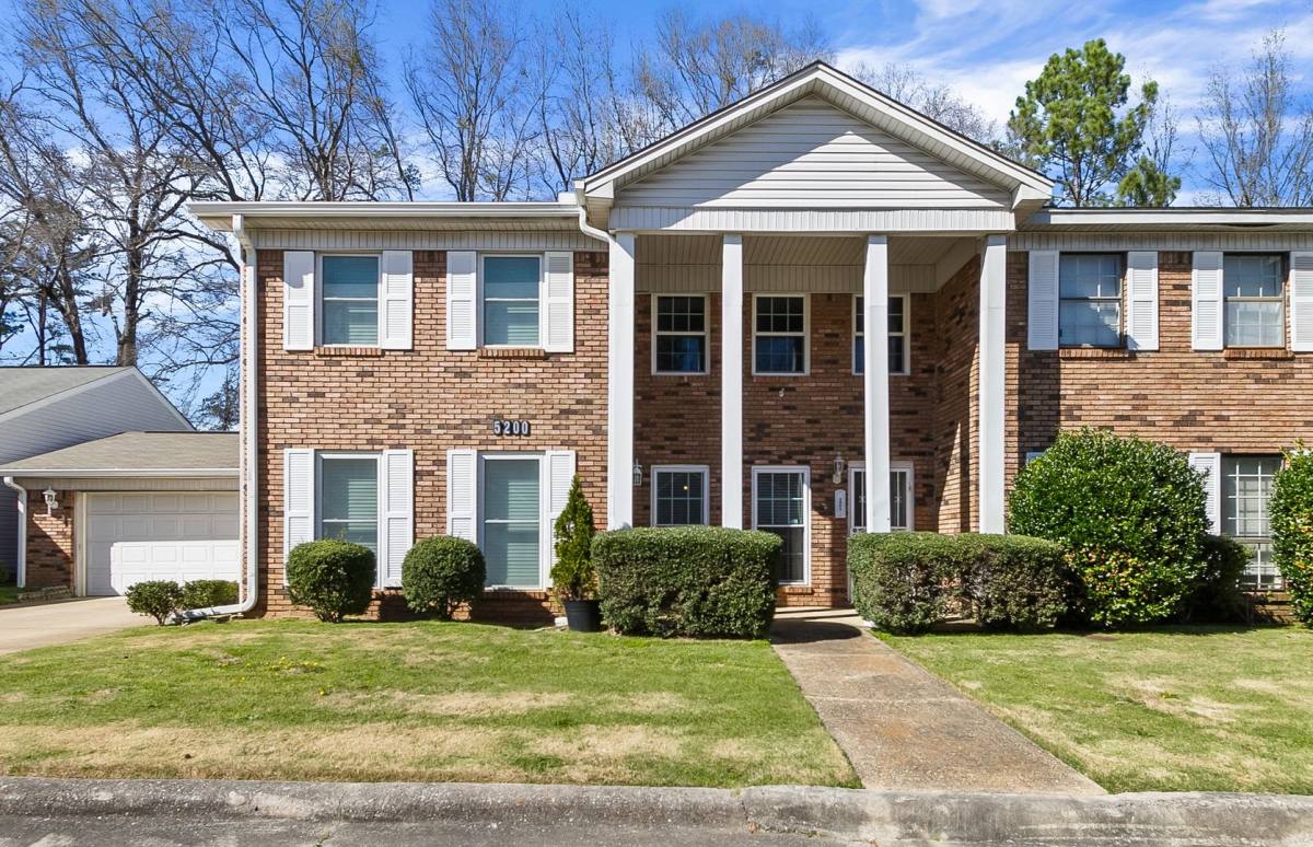 Townhouse for rent at 5202 Woodland Trace, Tuscaloosa, AL 35405