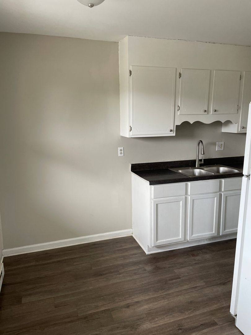 Apartment for rent at 803-807-811 Utah Dr, Winston Salem, NC 27107