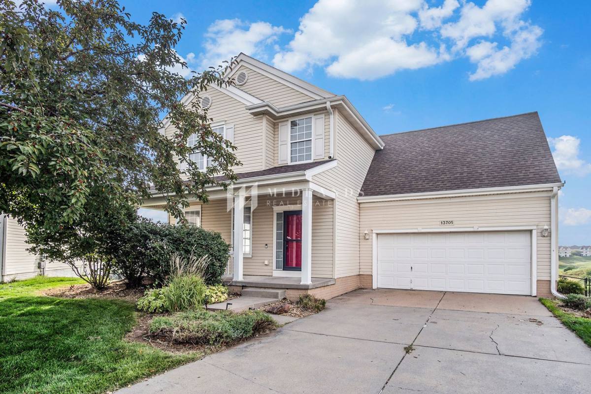 House for rent at 13705 S 28th Circle, Bellevue, NE 68123