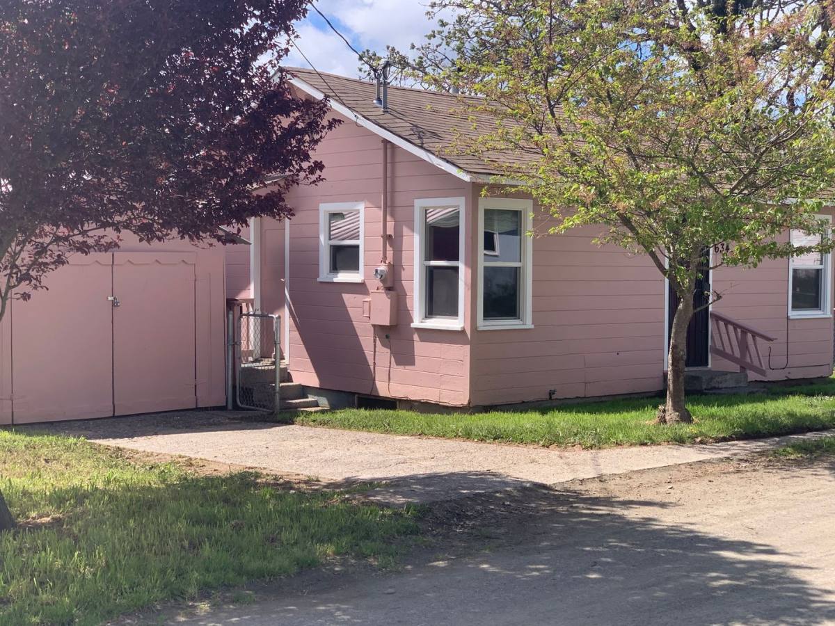 House for rent at 634 NE Faculty Row, Myrtle Creek, OR 97457