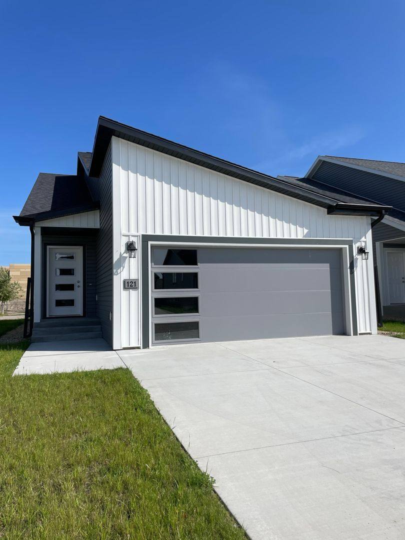 House for rent at 119 Marshall Loop, Bismarck, ND 58504