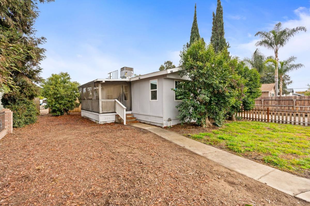 House for rent at 720 S Velie St, Visalia, CA 93292