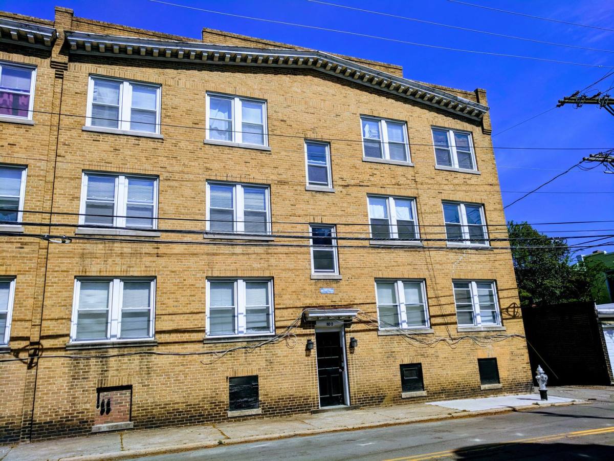 Apartment for rent at 800 N Sheppard St, Richmond, VA 23221