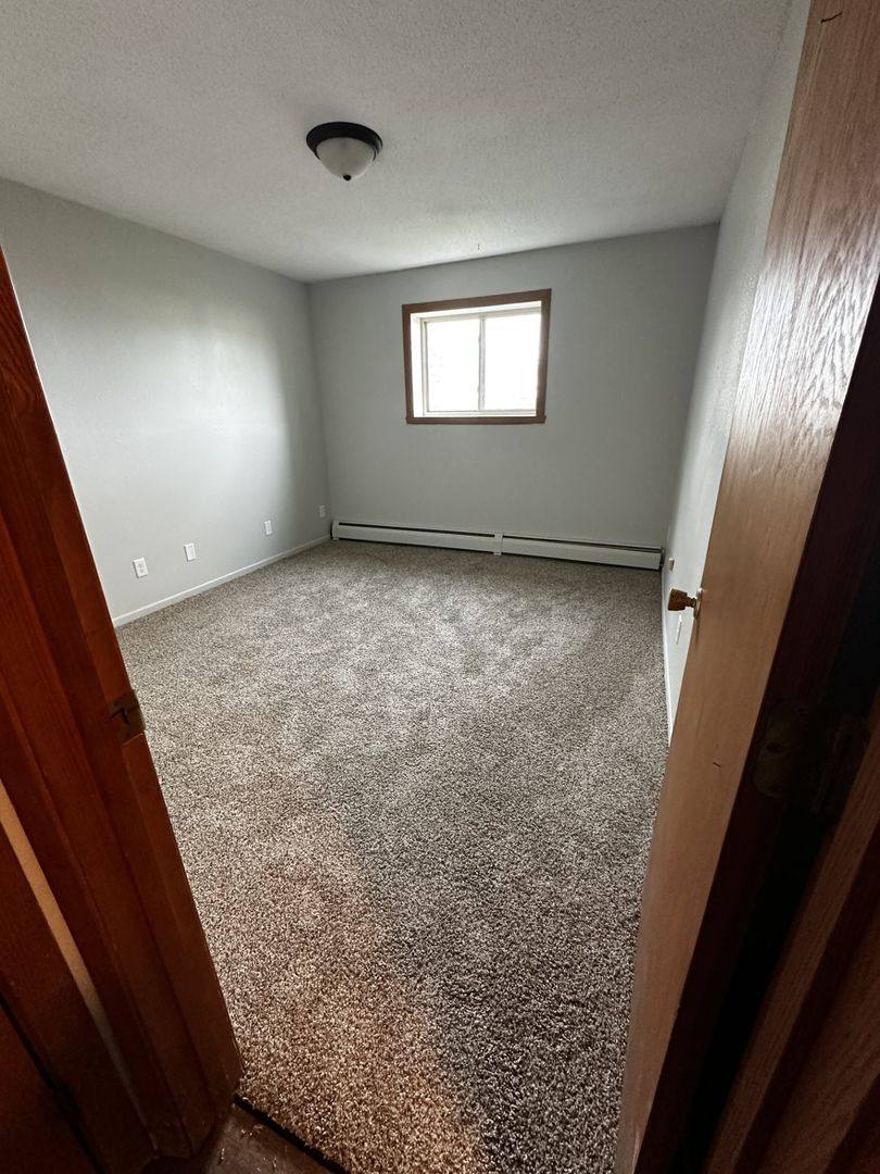 Apartment for rent at 825 4th St NE, Staples, MN 56479