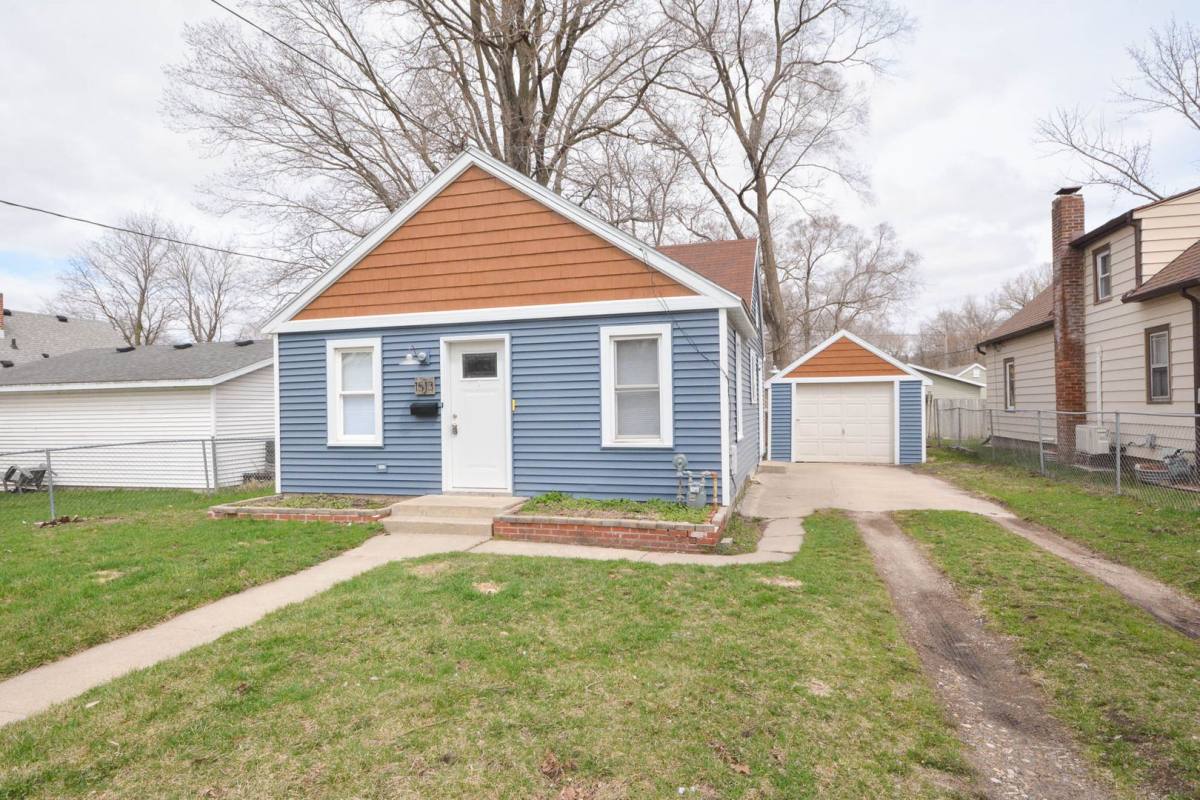 Apartment for rent at 1513 4th St NE, Rochester, MN 55906