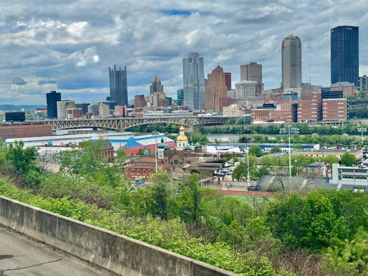 Apartment for rent at 832-834 Windom St, Pittsburgh, PA 15203