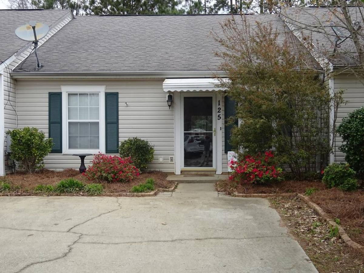 Apartment for rent at 125 St Kitts Court, Greenwood, SC 29649