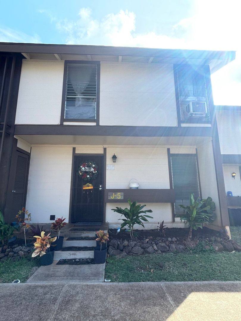 Townhouse for rent at 87-1550 Farrington Highway J5, Waianae, HI 96792