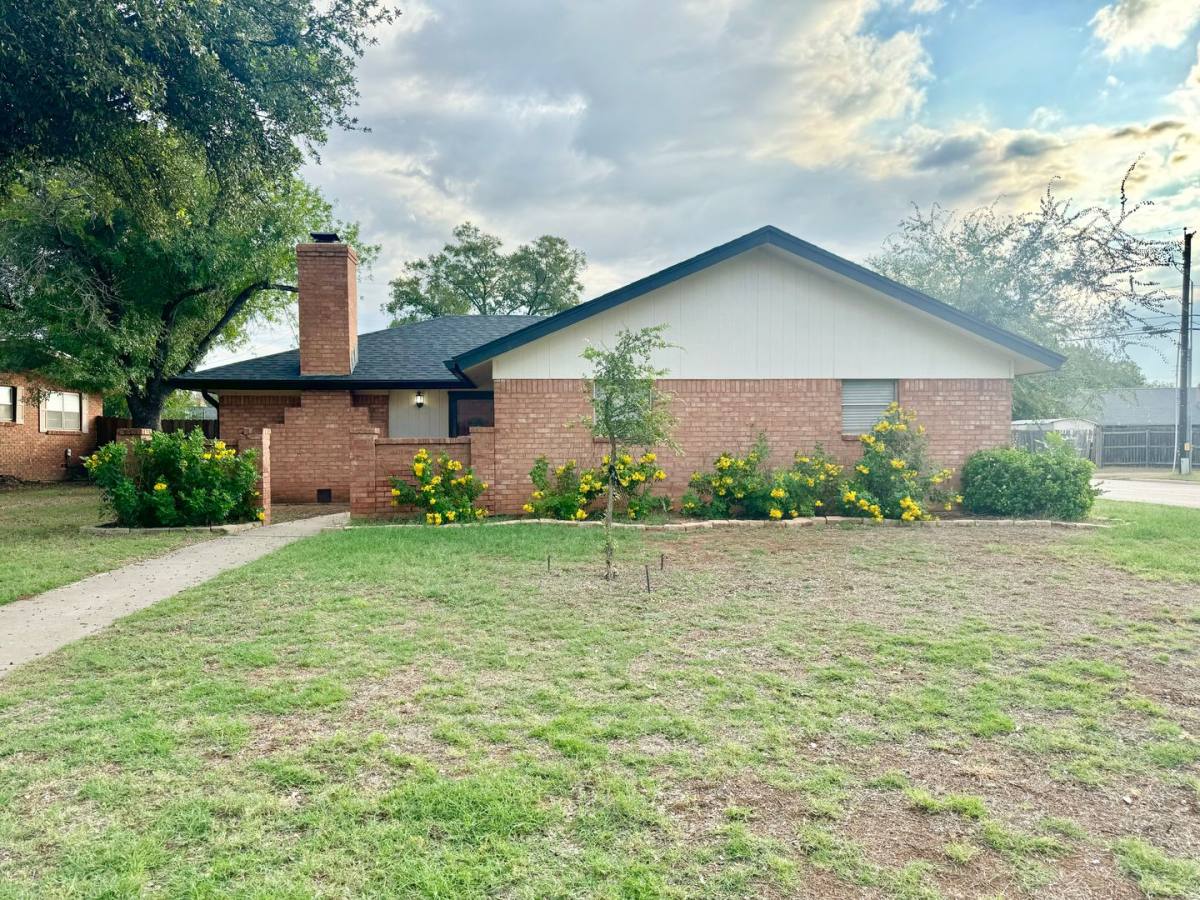 House for rent at 42 Clare, San Angelo, TX 76901