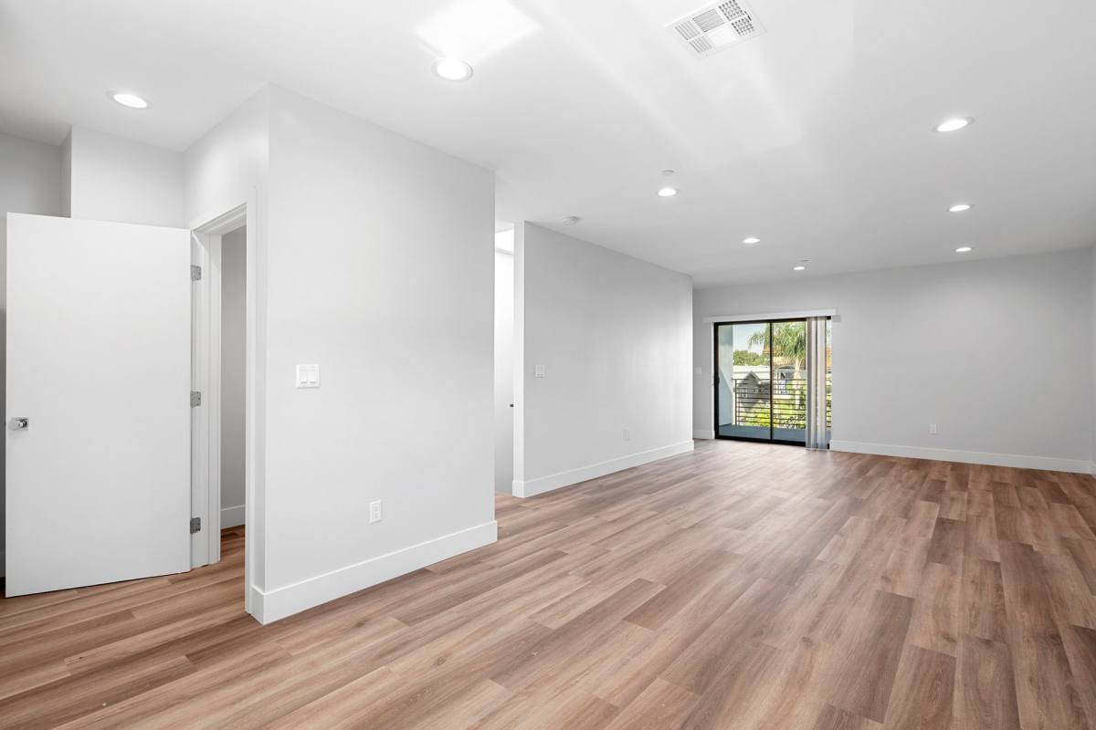 Apartment for rent at 14802 Vanowen St, Van Nuys, CA 91405