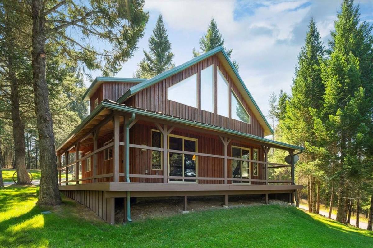 House for rent at 990 White Basin Rd, Kalispell, MT 59901