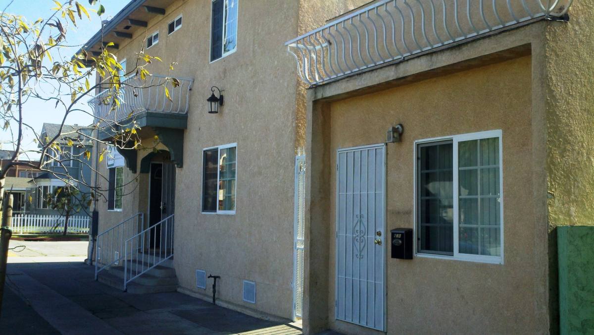 Apartment for rent at 638 E 7th St, Long Beach, CA 90813
