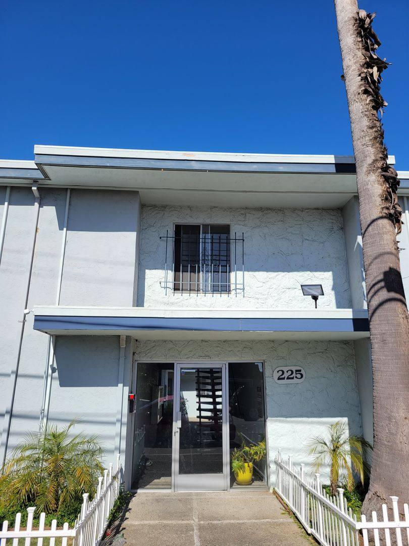 Apartment for rent at 203-205-225 16th St, Richmond, CA 94801
