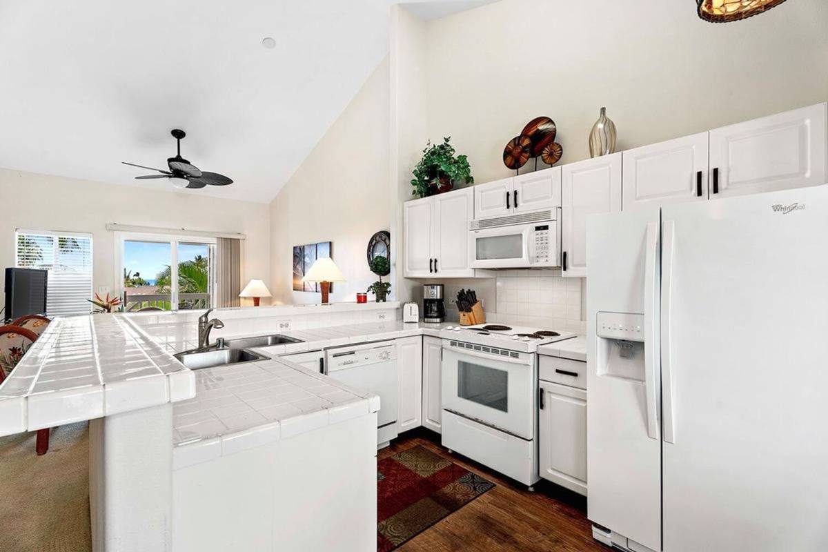 Apartment for rent at 75-6081 Alii Dr, Kailua Kona, HI 96740