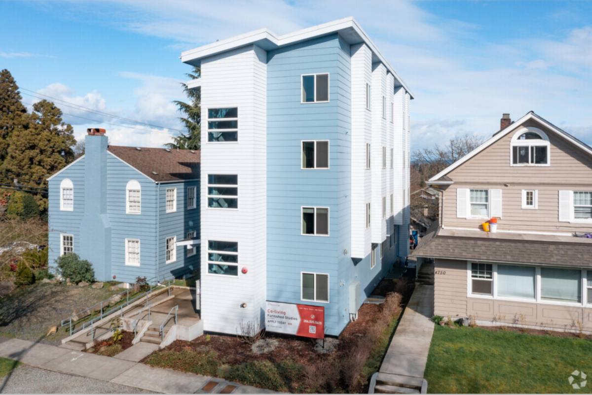 Apartment for rent at 4754 18th Ave NE, Seattle, WA 98105