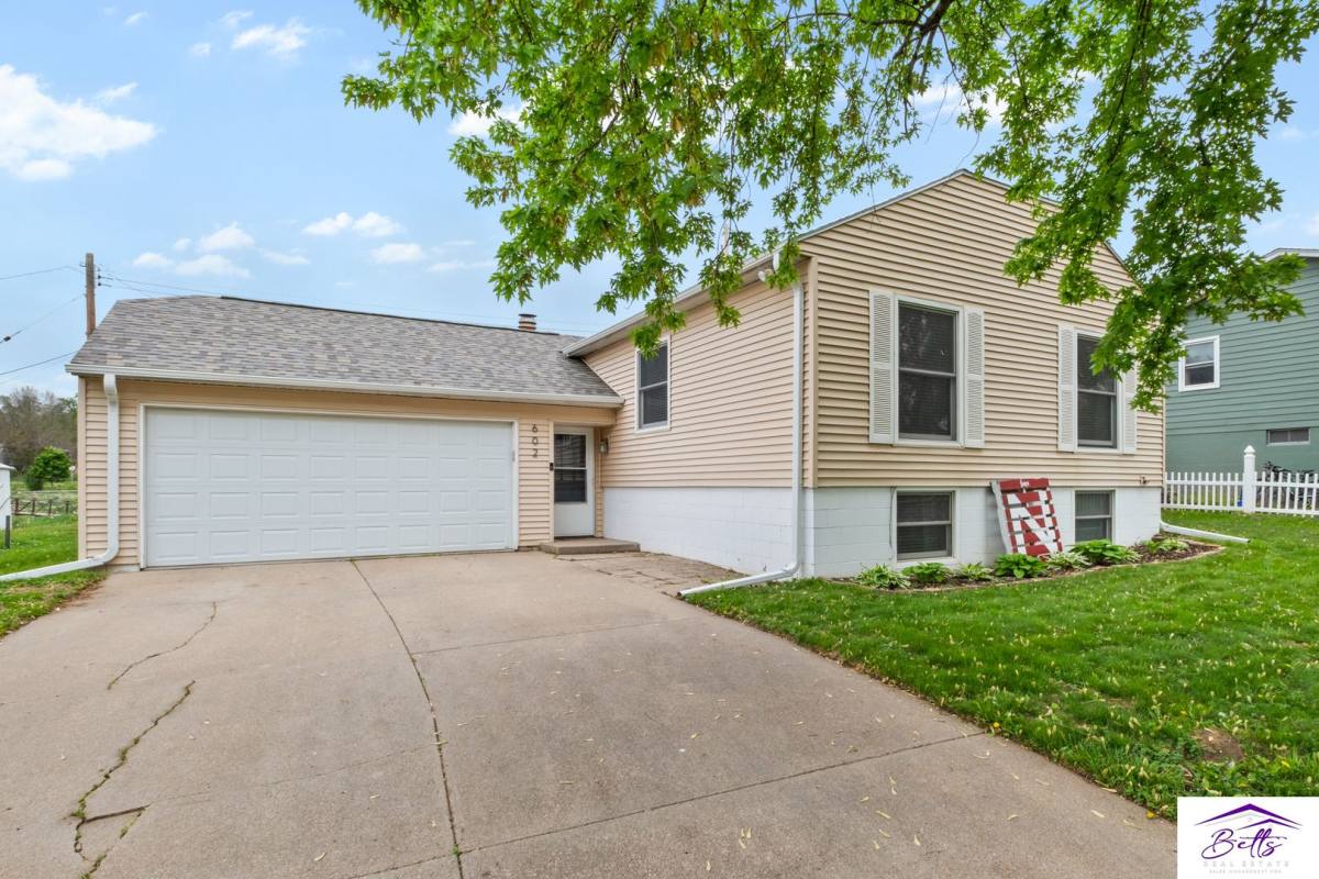House for rent at 602 W 31st Ave, Bellevue, NE 68005