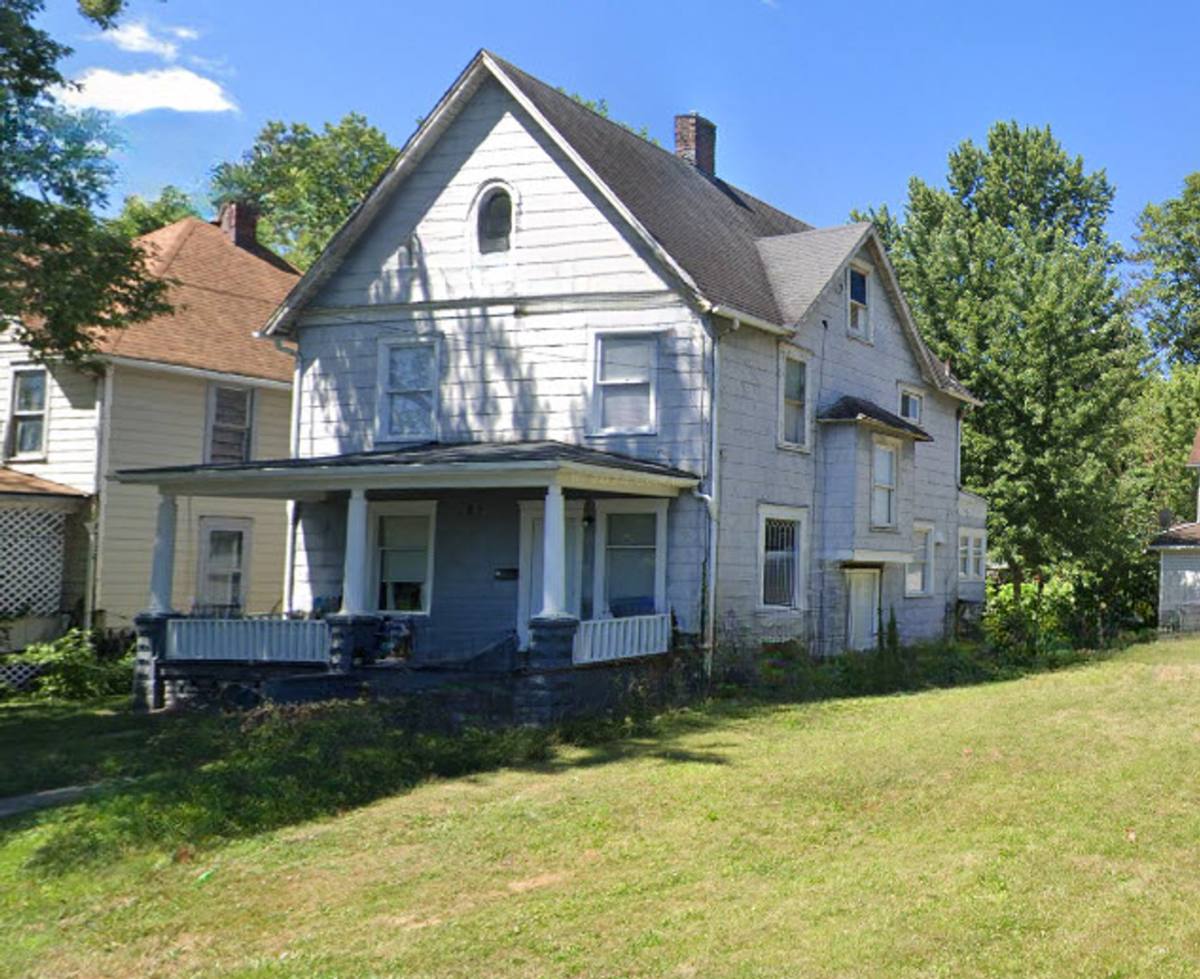 House for rent at 1243 Louisiana Ave NW, Canton, OH 44703