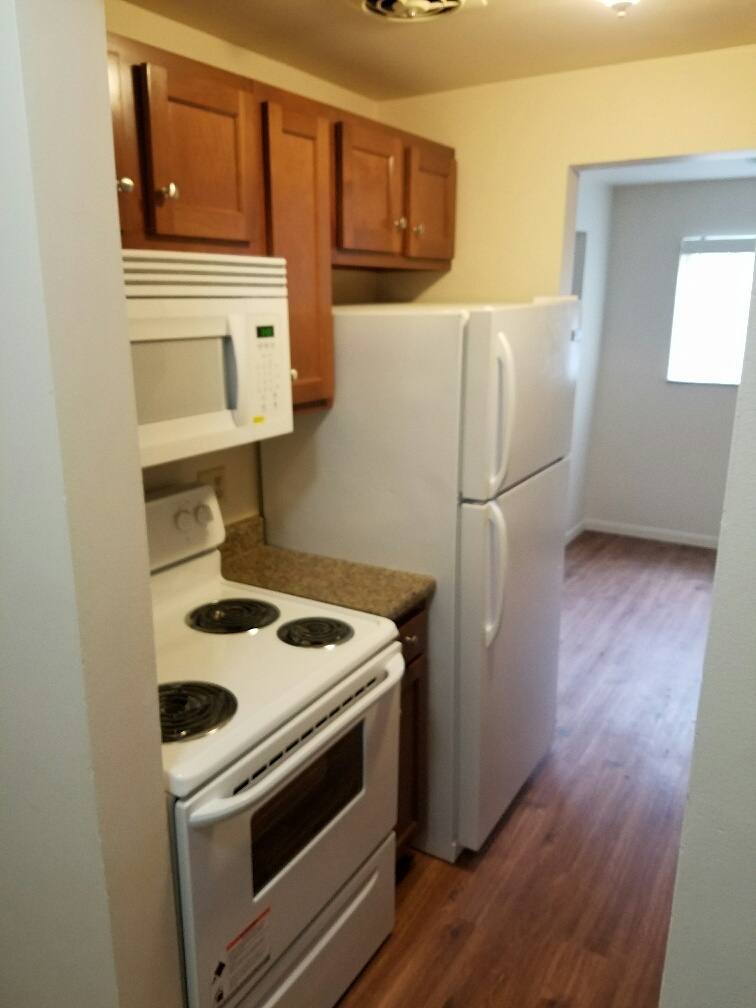 Apartment for rent at 333 Washington Ave, Elyria, OH 44035