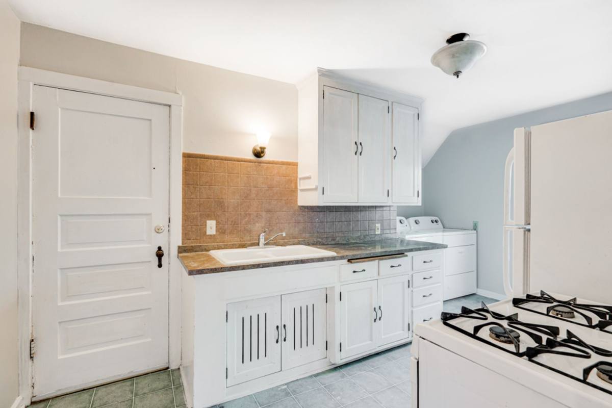Apartment for rent at 1704 Jefferson St NE, Minneapolis, MN 55413