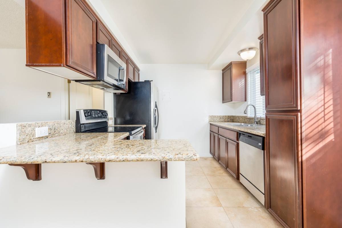 Apartment for rent at 1318 Agate St, Redondo Beach, CA 90277