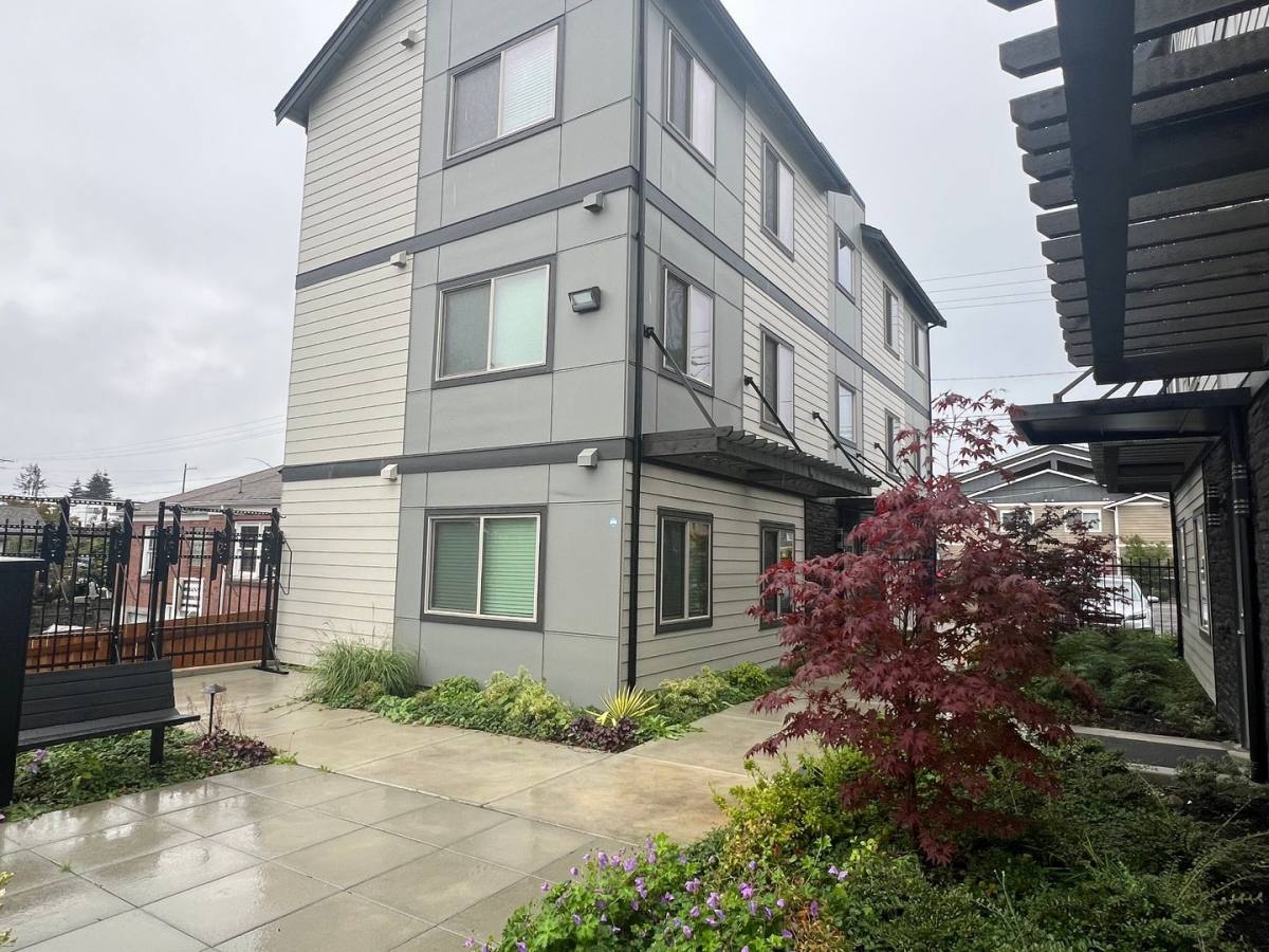 Apartment for rent at 7626 Pacific Ave, Tacoma, WA 98408