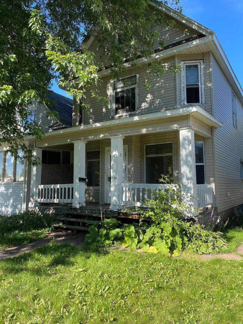 Apartment for rent at 2315 Oakes Ave, Superior, WI 54880