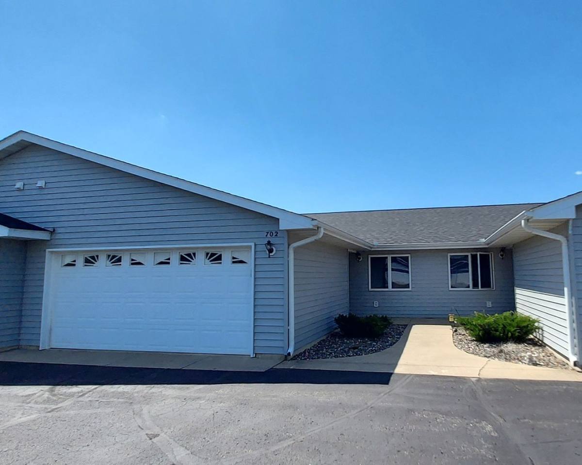 Townhouse for rent at 702 Raymond St, Somerset, WI 54025