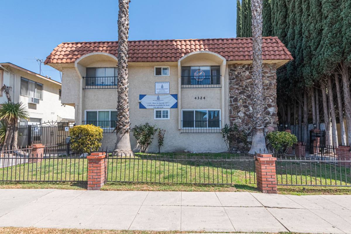 Apartment for rent at 4324 Ventura Canyon Ave, Sherman Oaks, CA 91423