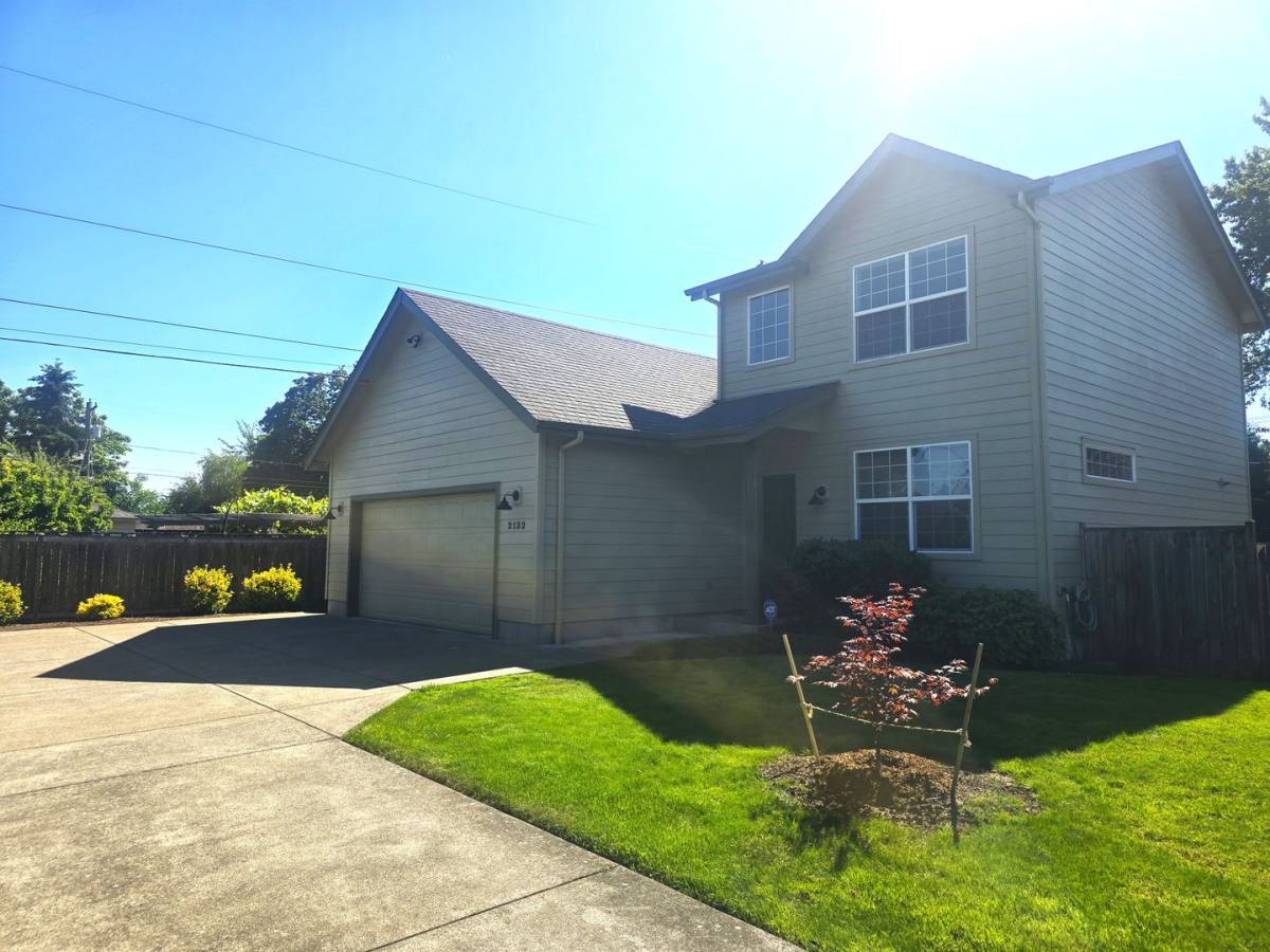 House for rent at 2132 Marlow Lane, Eugene, OR 97401