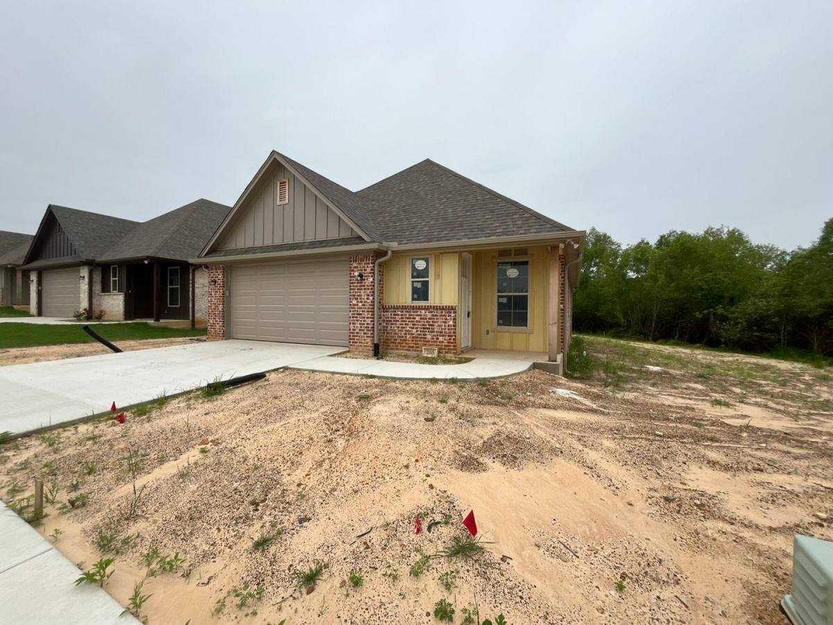 House for rent at 205 Lindsey Lane, Whitehouse, TX 75791