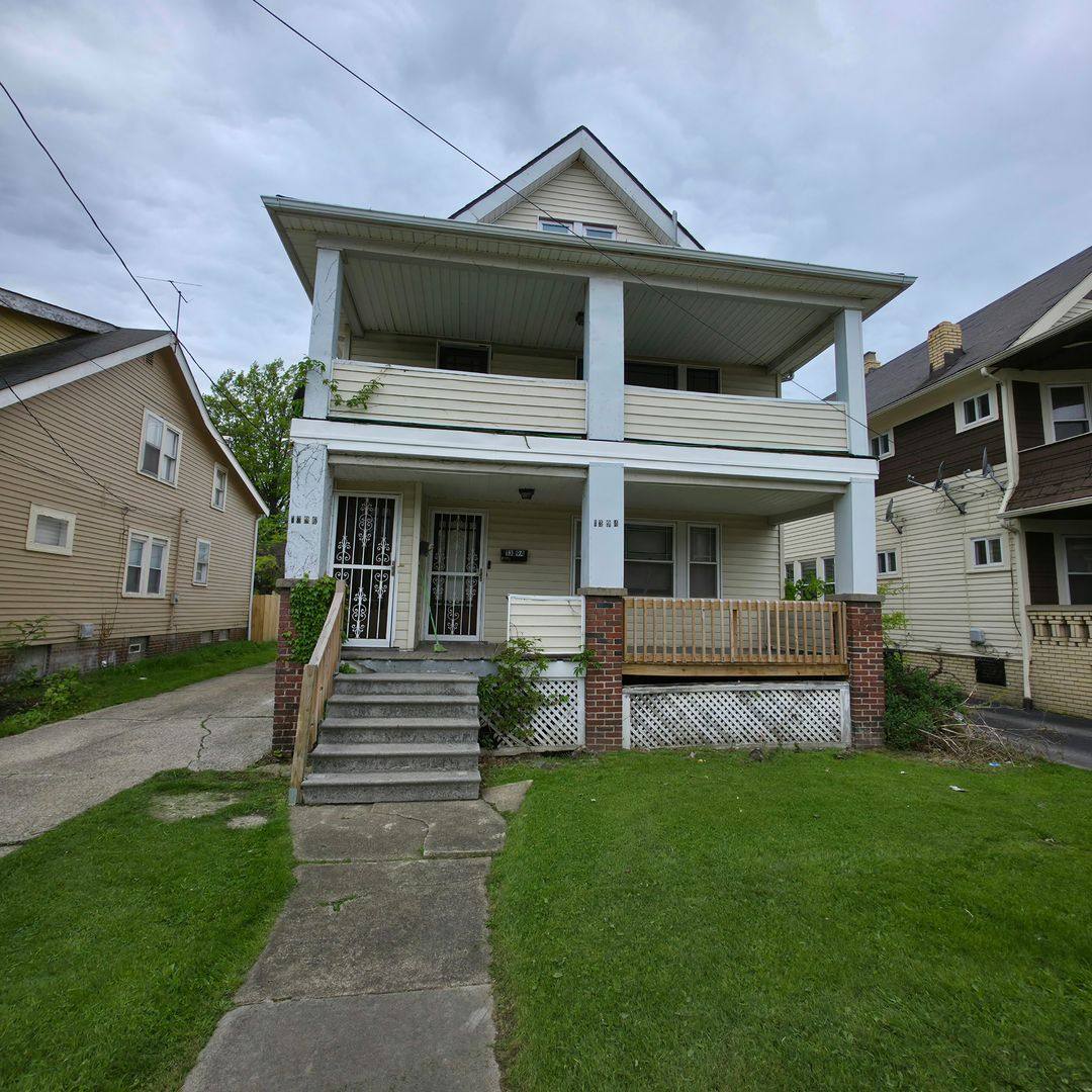Apartment for rent at 1394 Larchmont Rd, Cleveland, OH 44110