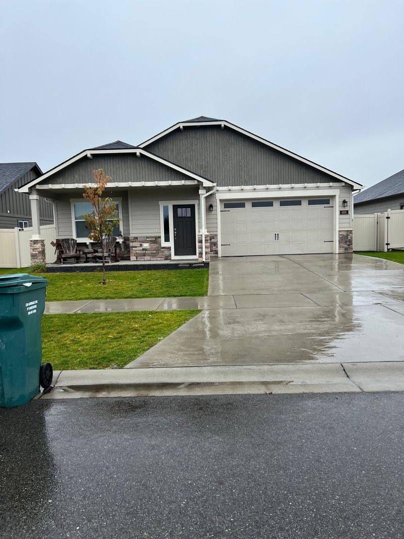 House for rent at 608 W Brundage Way, Hayden, ID 83835