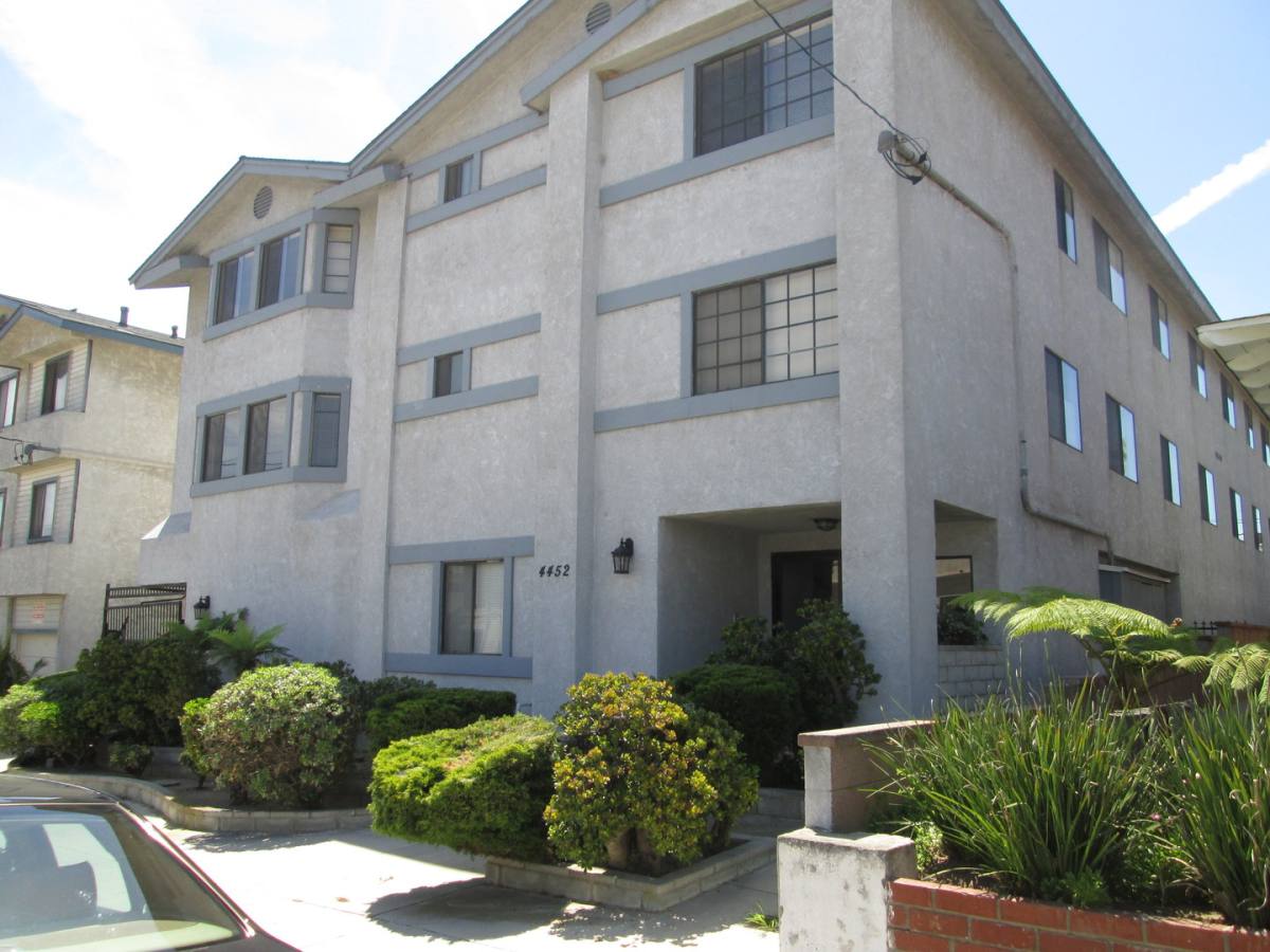 Apartment for rent at 4452 W 134th St, Hawthorne, CA 90250