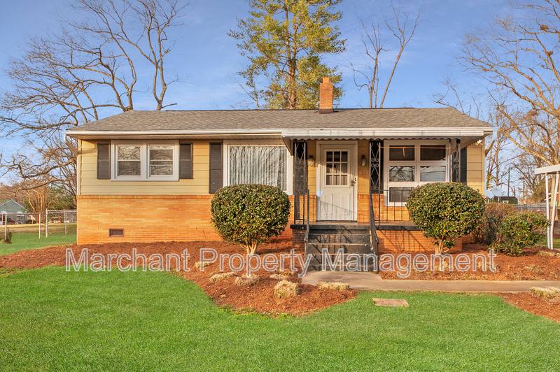 House for rent at 23 Brownwood Dr, Greenville, SC 29611