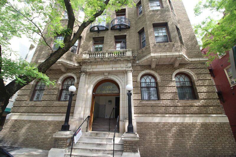 Apartment for rent at 6 E Read St, Baltimore, MD 21202