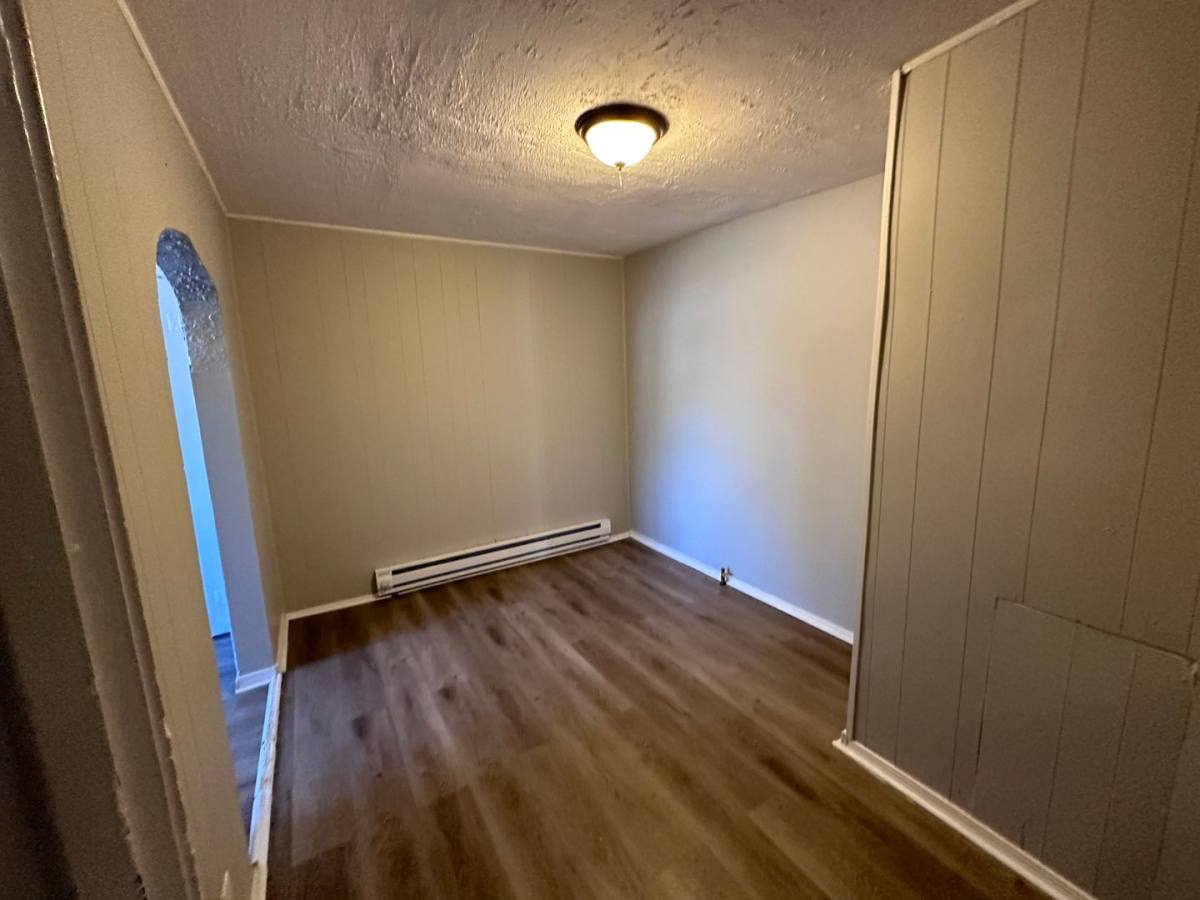 Apartment for rent at 202 E 13th St, Anderson, IN 46016