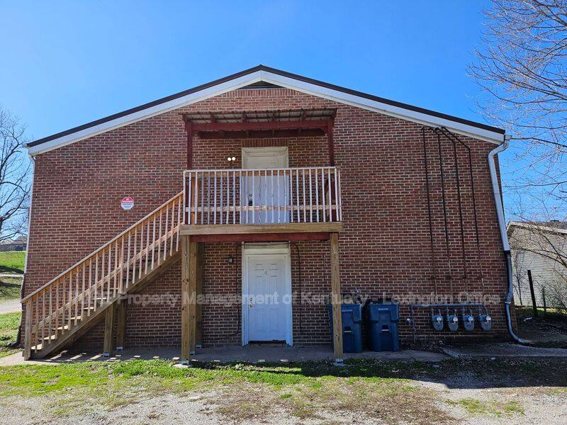 Apartment for rent at 427 Cardwell Ave #3, Harrodsburg, KY 40330