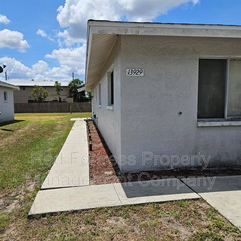 Apartment for rent at 13929 First St, Fort Myers, FL 33905