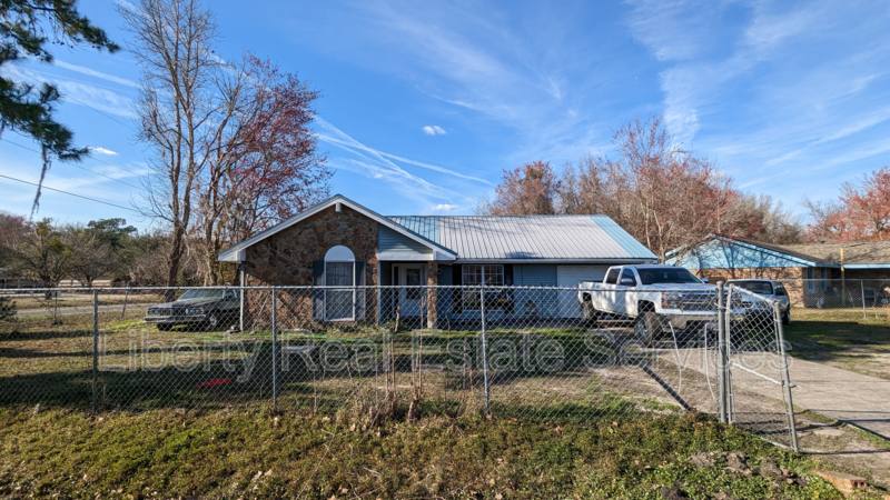 House for rent at 919 Copeland Dr, Hinesville, GA 31313