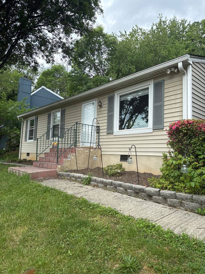 House for rent at 2675 Brandon Ave SW, Roanoke, VA 24015