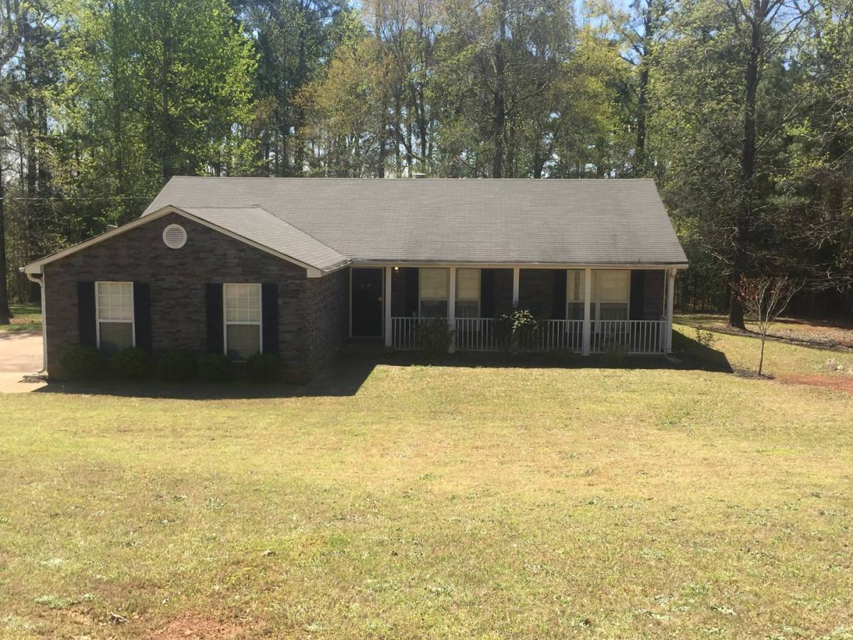 House for rent at 364 Inman Rd, Fayetteville, GA 30215