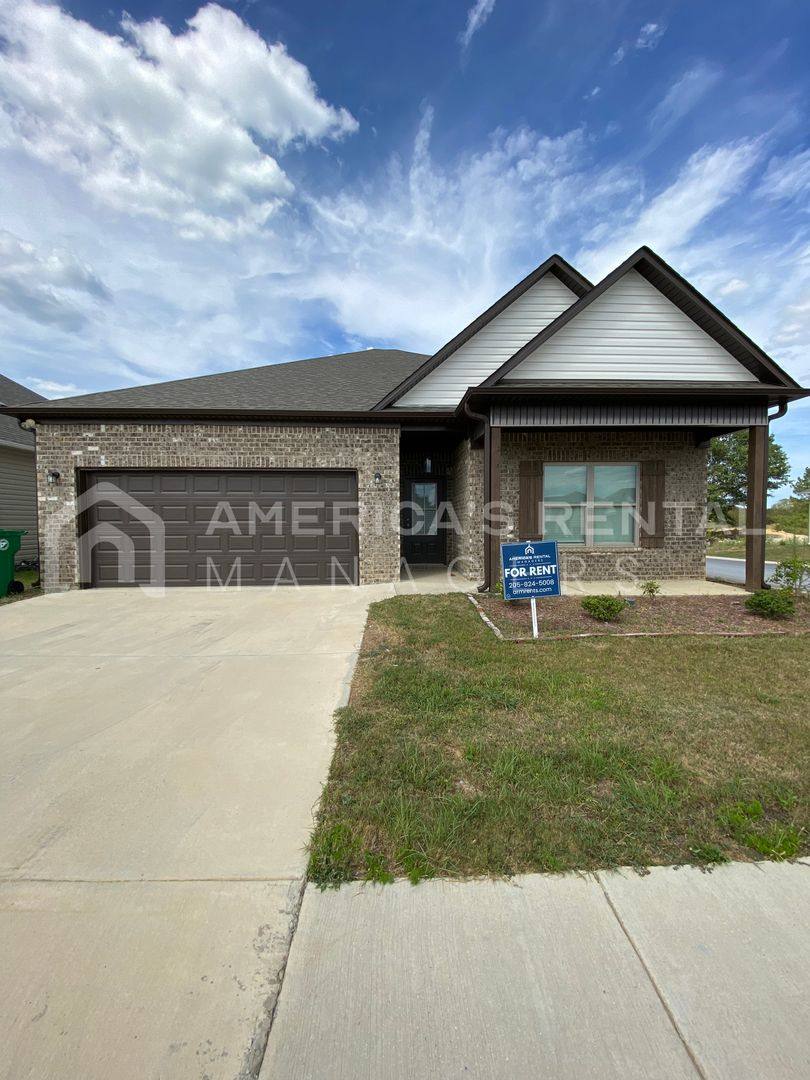 House for rent at 240 County Rd, Cullman, AL 35058