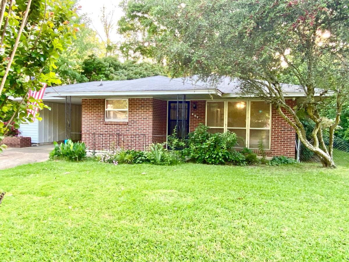 House for rent at 407 Lakeview, Tupelo, MS 38801